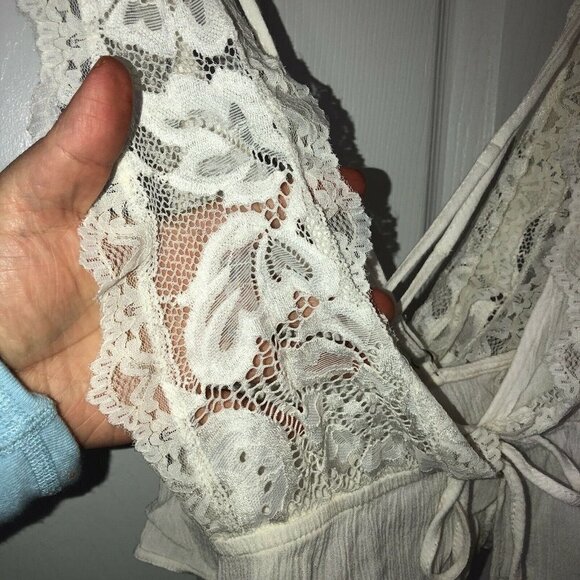 FOREVER 21  Ivory Lace Overlay Adjustable Straps Bralette Top Sz S - Picture 5 of 10